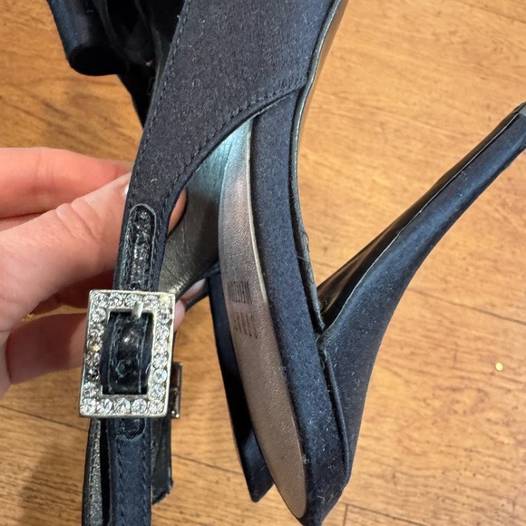 Stuart Weitzman Black Bow Slingback Heels - Picture 5 of 8